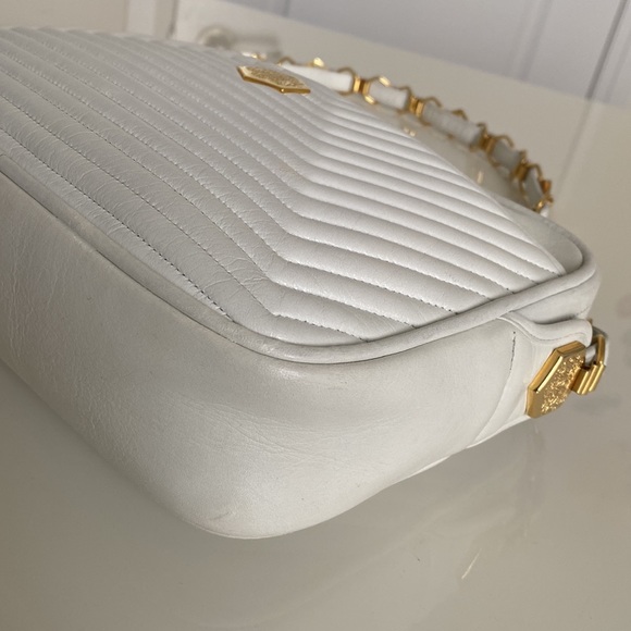 super Rare vintage Revillon 🇫🇷 white chevron crossbody bag - Picture 4 of 17